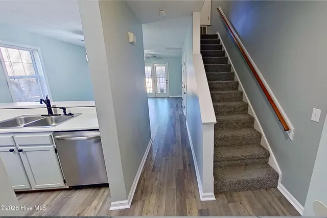 $1,500 | 5050 Lamppost Circle, Wilmington, NC 28403