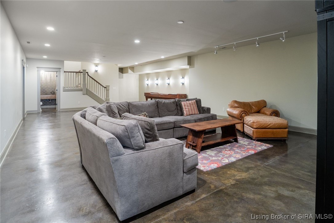 3003 Reflection Way Floyds Knobs, IN 47119 - Photo 38 of 46