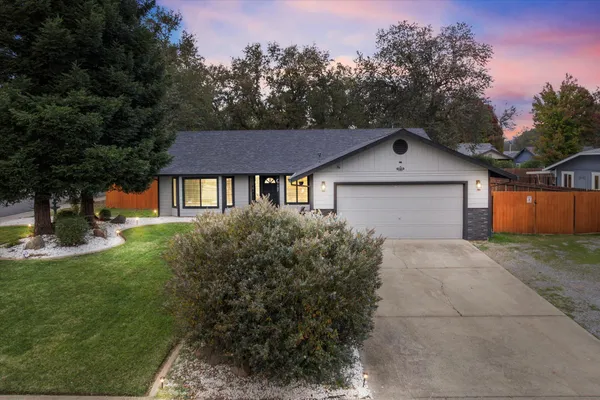 $436,000 | 5808 Constitution Way, Redding, CA 96003