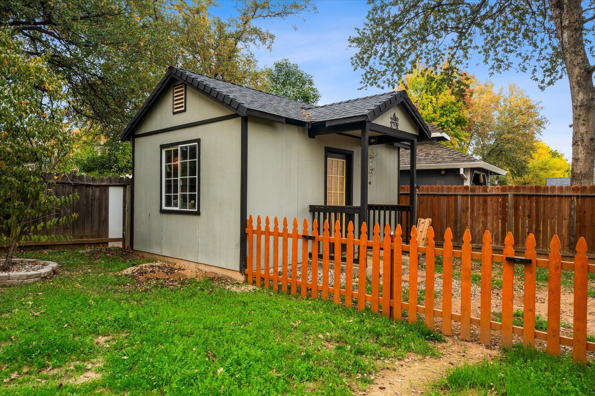 5808 Constitution Way Redding, CA 96003 - Photo 35 of 42 32-BiggerFlow Real Estate Media-32