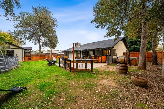 $445,000 | 5808 Constitution Way, Redding, CA 96003