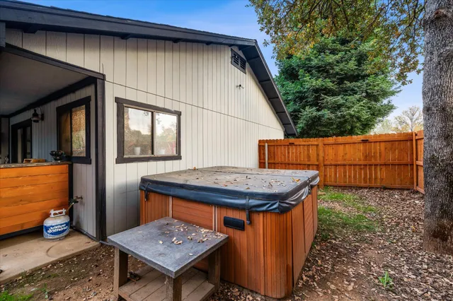 $445,000 | 5808 Constitution Way, Redding, CA 96003