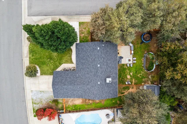 $445,000 | 5808 Constitution Way, Redding, CA 96003