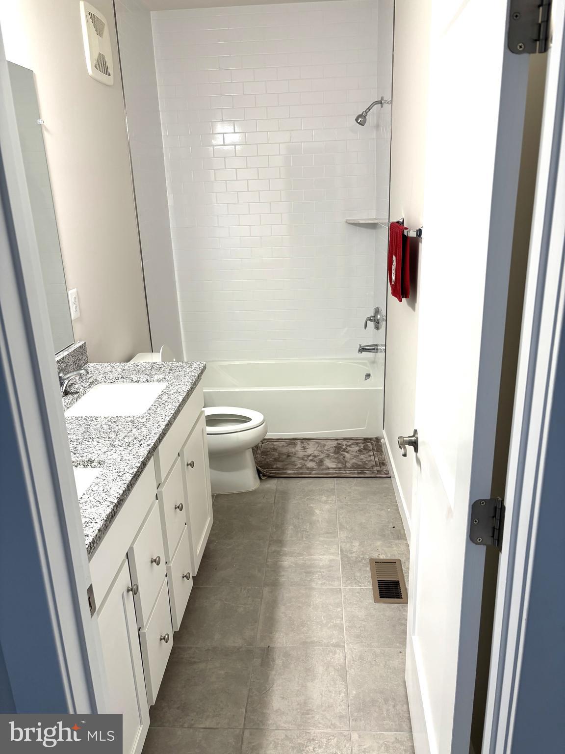 14130 Gypsum Loop Chantilly, VA 20151 - Photo 30 of 38