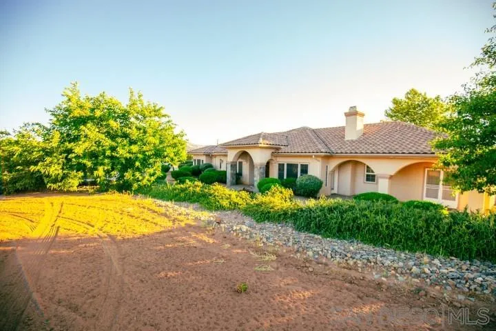 15435 Manzanita Ranch Road Ramona, CA 92065 - Photo 5 of 41 Gallery Image 5