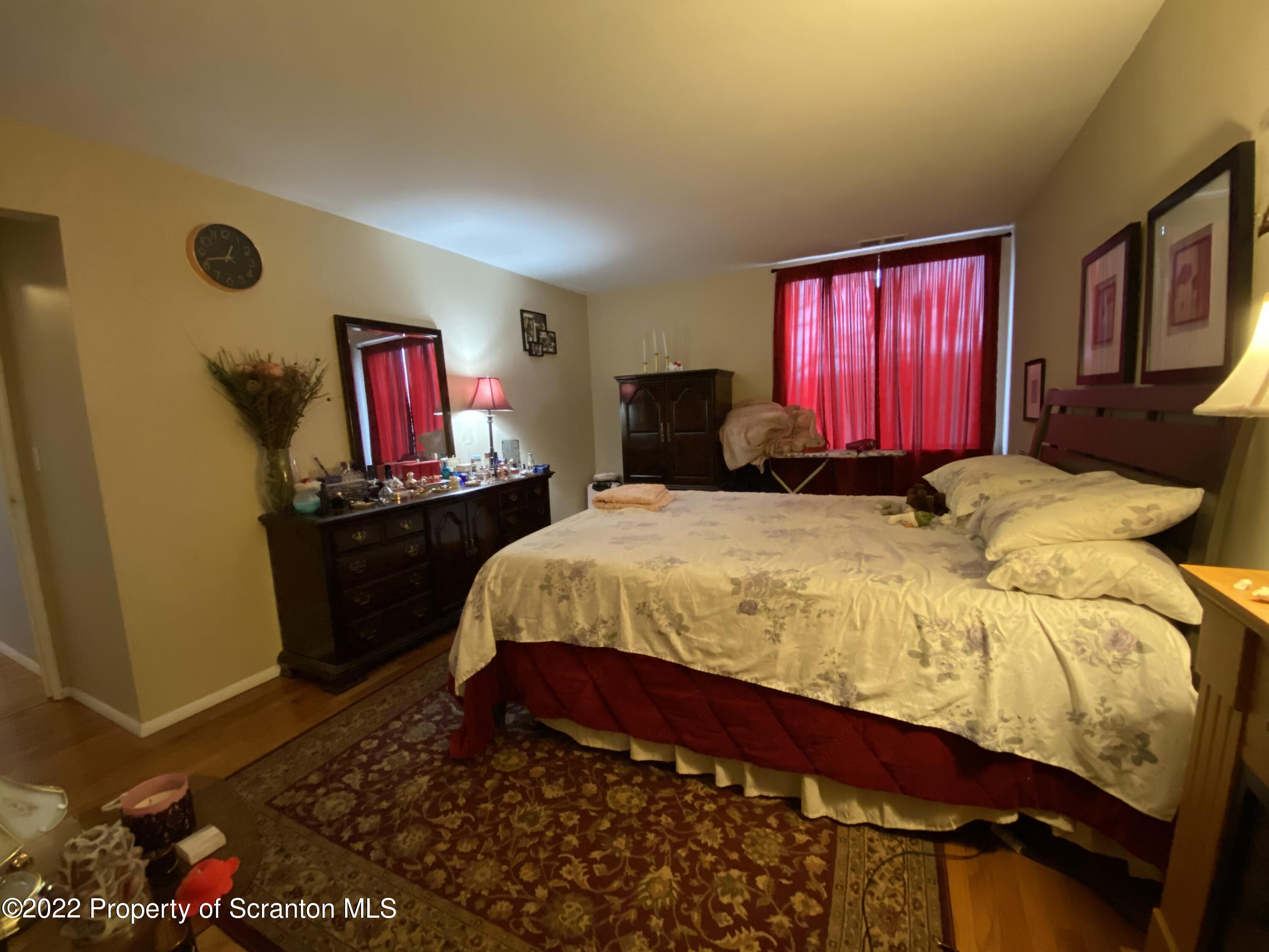 1507 Summit Pointe Scranton, PA 18508 - Photo 25 of 34