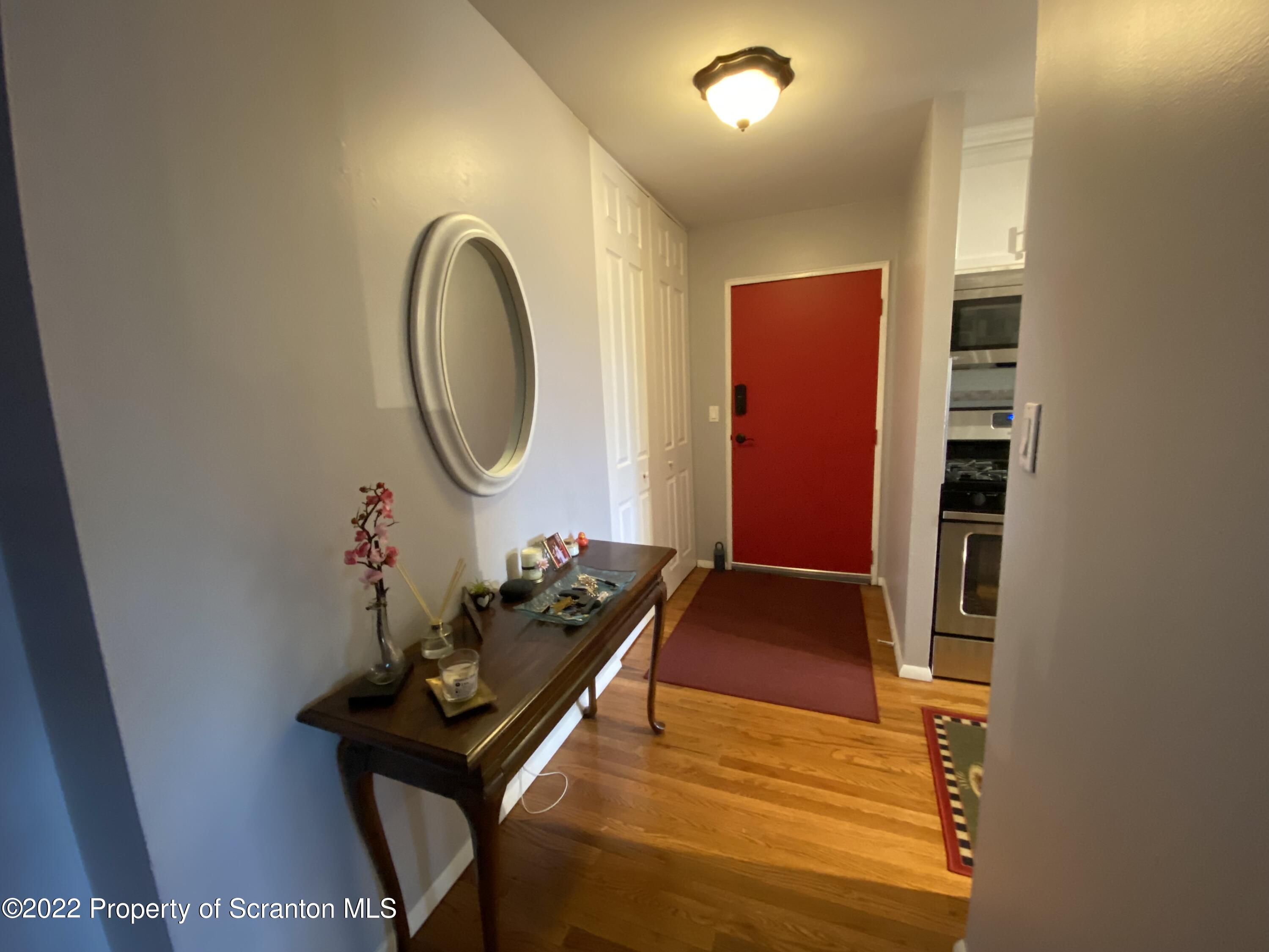 1507 Summit Pointe Scranton, PA 18508 - Photo 5 of 34
