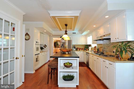 1834 Woods Road Annapolis, MD 21401 - Photo 11 of 28 Kitchen