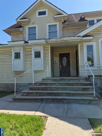 $2,499 | 28 West Ivy Lane, Englewood, NJ 07631