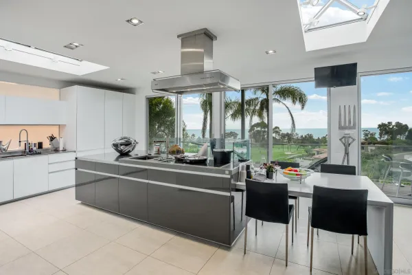 $20,000 | 7116 Country Club Drive, La Jolla, CA 92037