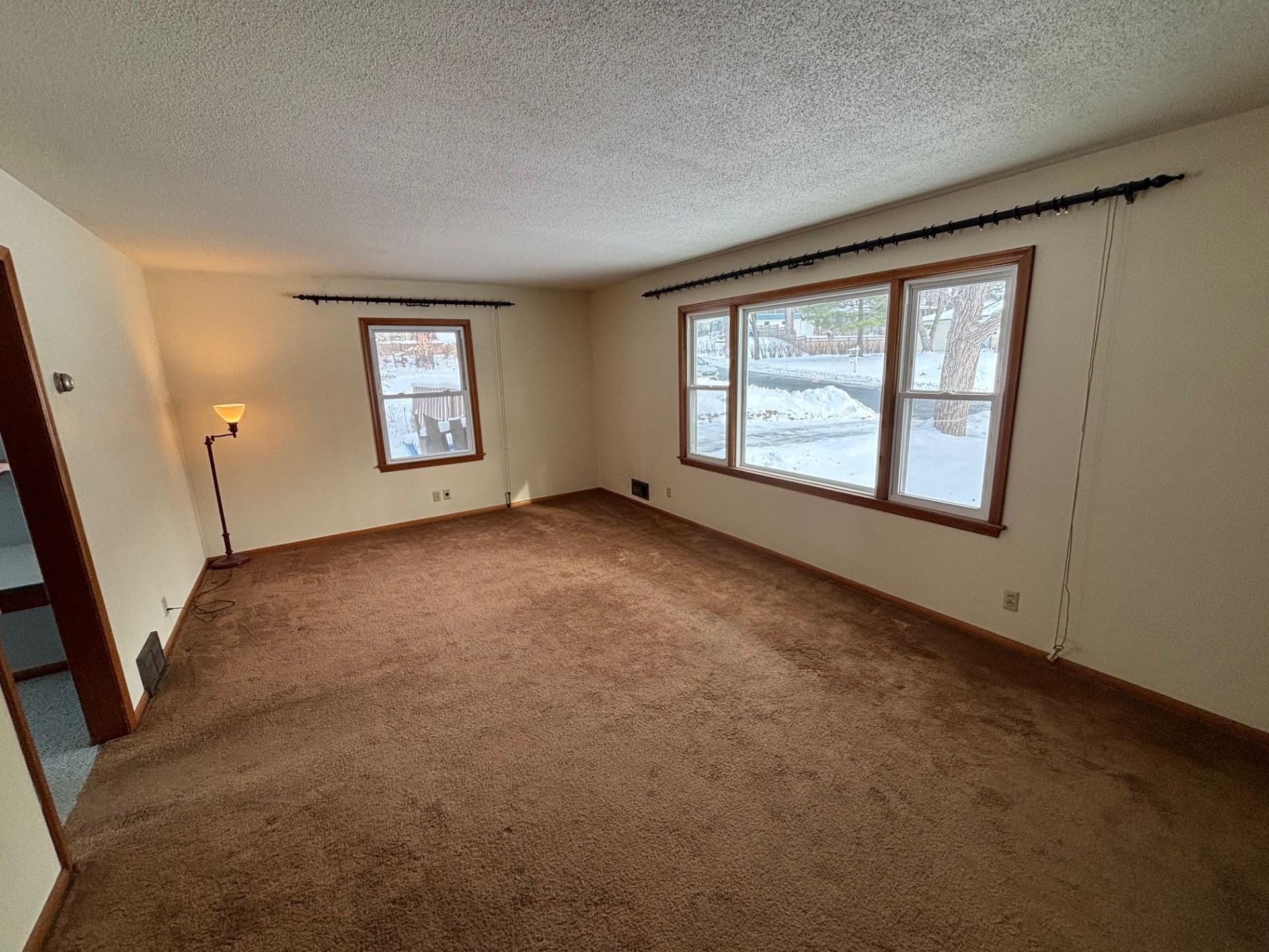 11516 Palmer Road Bloomington, MN 55437 - Photo 7 of 19