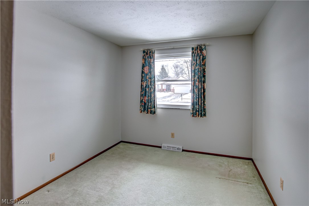 14398 Sheldon Road Cleveland, OH 44142 - Photo 11 of 22 Gallery Image 11