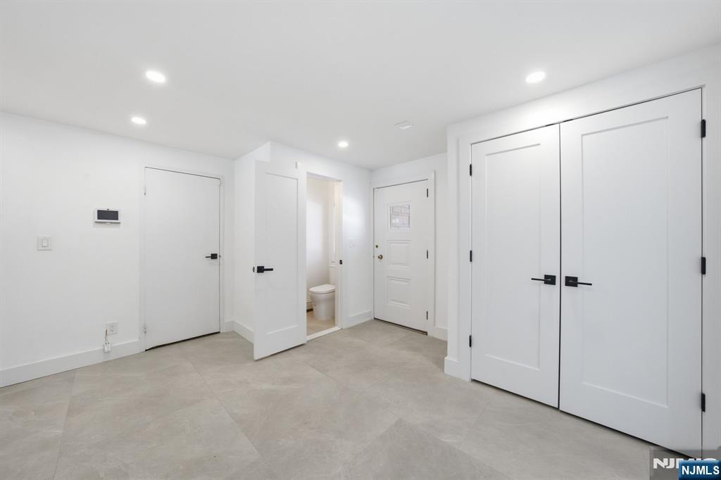 40 Magnolia Avenue Tenafly, NJ 07670 - Photo 4 of 48 a view of an empty room