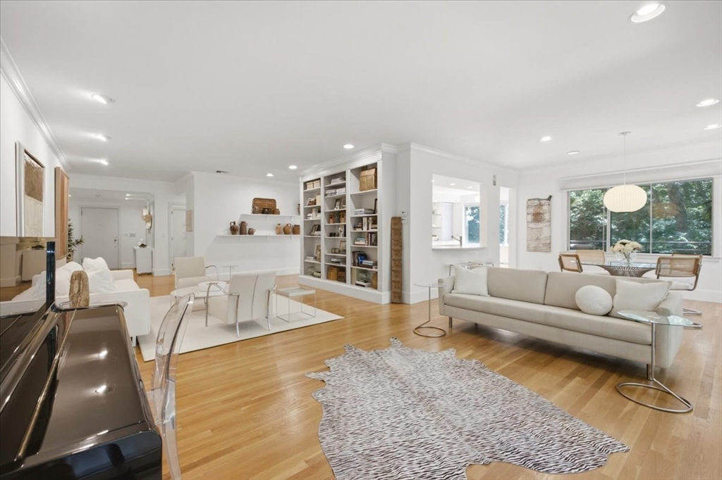 206 Allandale Road, Unit 1B Boston, MA 02467 - Photo 8 of 33