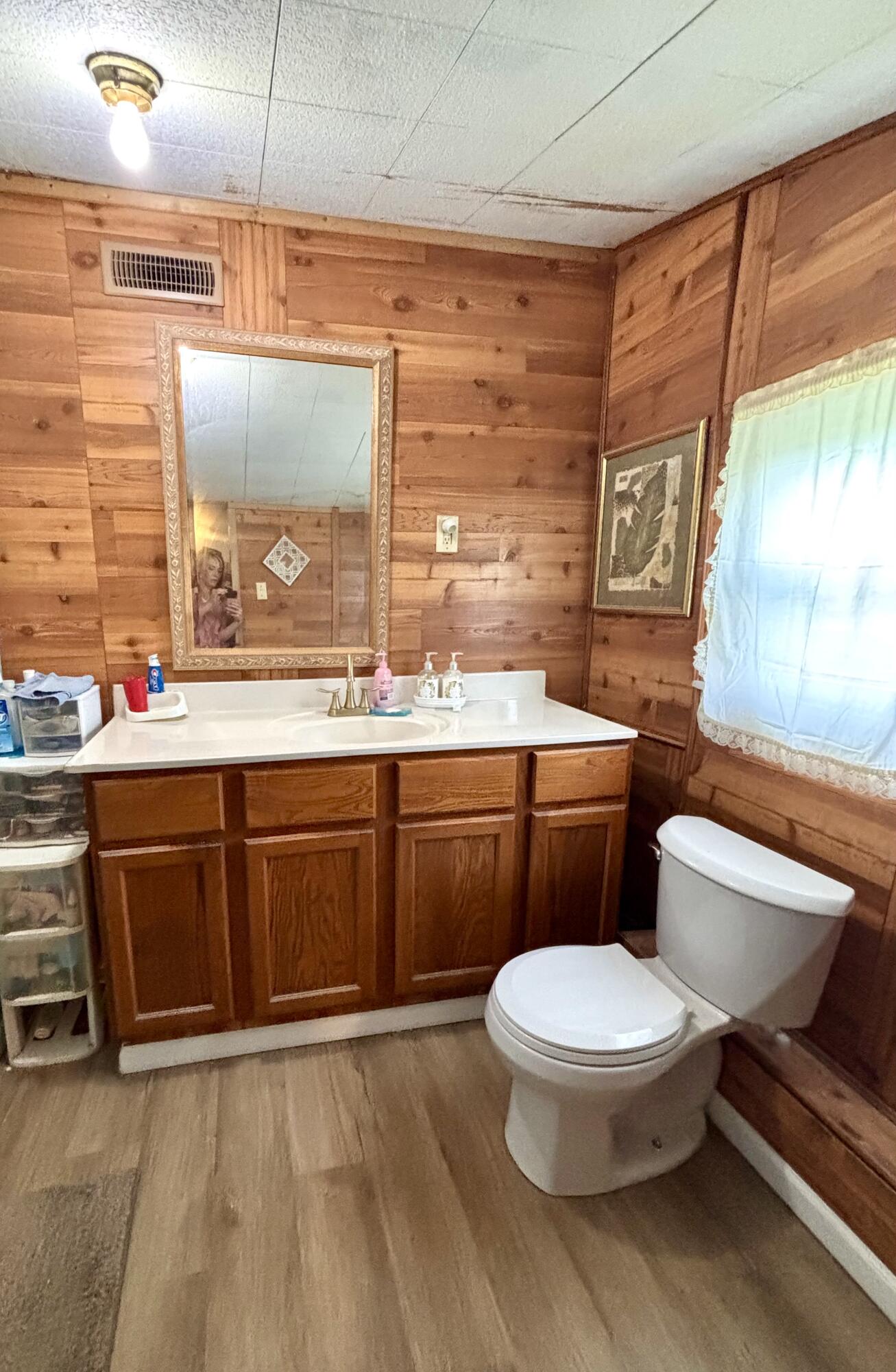 19973 Elm Road Joplin, MO 64801 - Photo 17 of 22 Bathroom