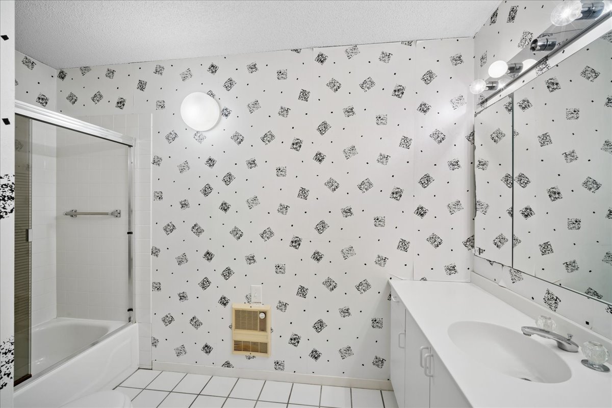 137 Avon Road Northbrook, IL 60062 - Photo 19 of 27