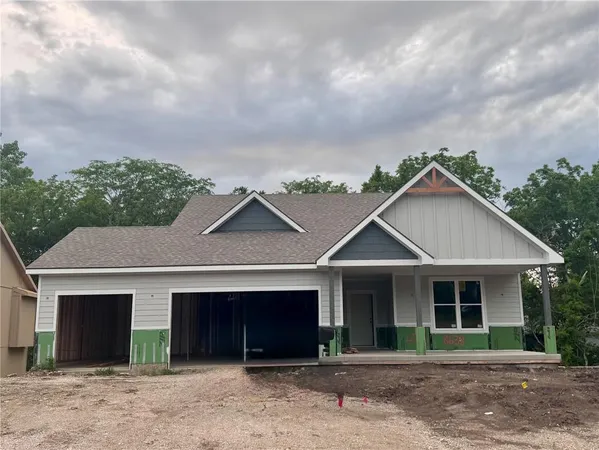 $670,000 | 8638 Eagle Creek Drive, De Soto, KS 66018