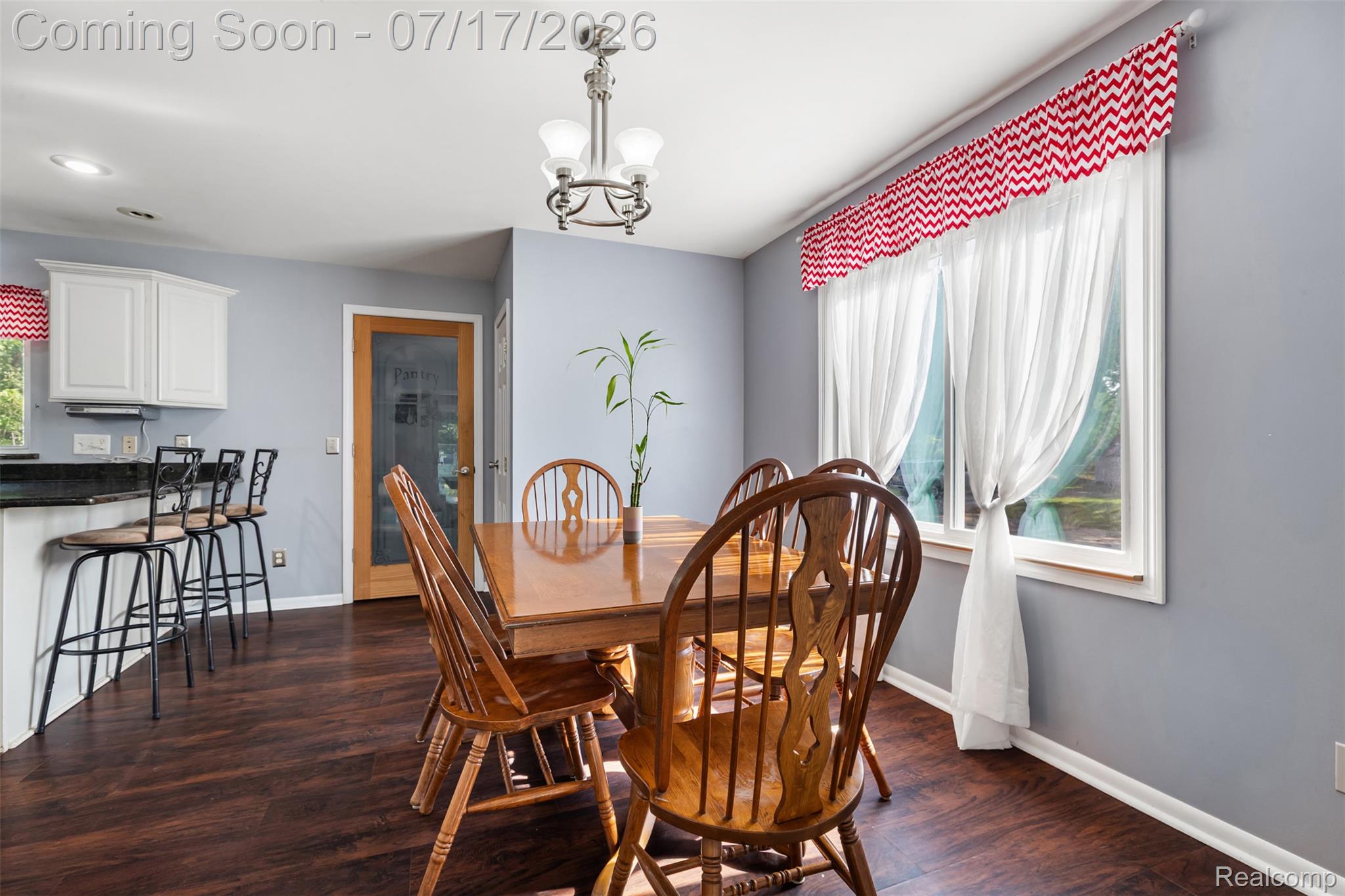 34604 Chestnut Street Wayne, MI 48184 - Photo 9 of 35 038.jpg