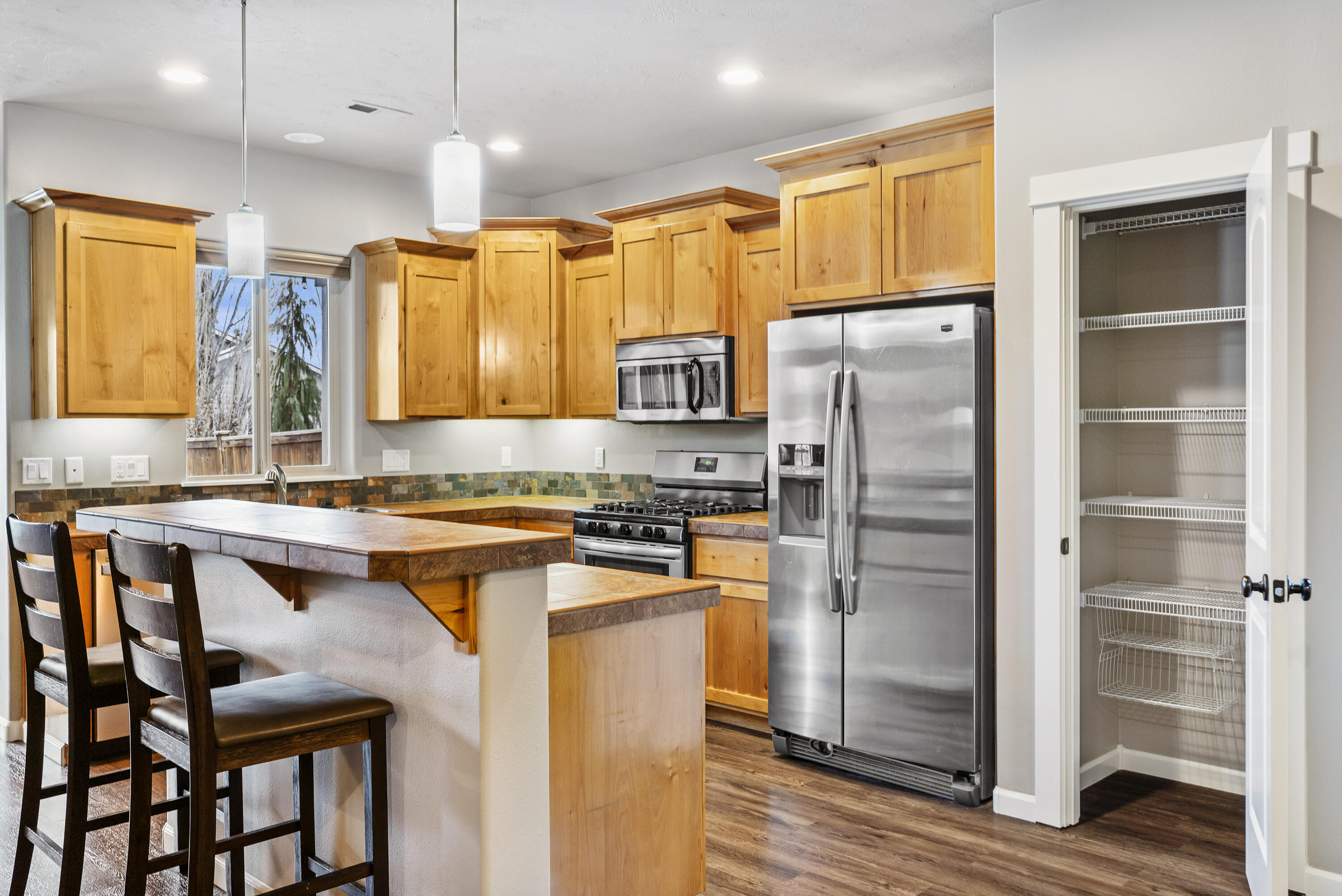 3167 Yellow Ribbon Drive Bend, OR 97701 - Photo 13 of 38 Kitchen complete with newer appliances