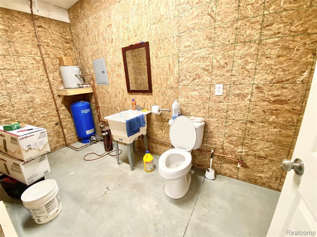 5540 Harris Road Jeddo, MI 48032 - Photo 11 of 15