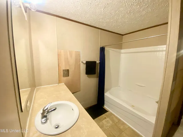 $85,000 | 1015 Lomax Lane, Crystal Springs, MS 39059