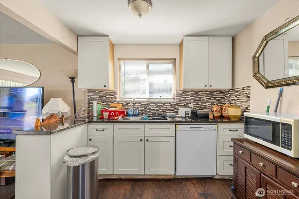 $475,000 | 1561 South 35th Street, Tacoma, WA 98418