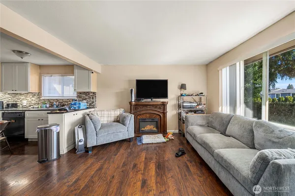 $475,000 | 1561 South 35th Street, Tacoma, WA 98418
