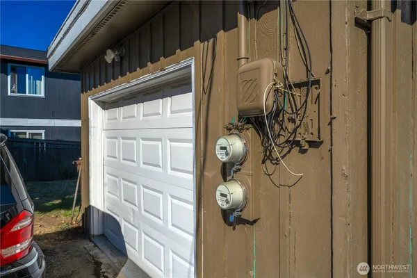 $475,000 | 1561 South 35th Street, Tacoma, WA 98418