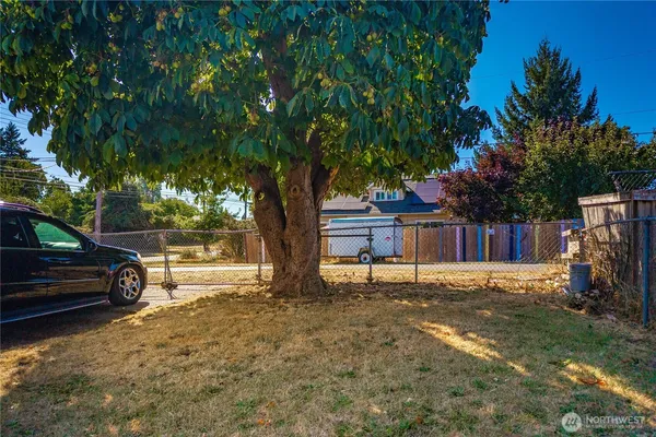 $475,000 | 1561 South 35th Street, Tacoma, WA 98418