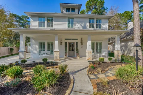 $750,000 | 19 Pipers Meadow Street, The Woodlands, TX 77382