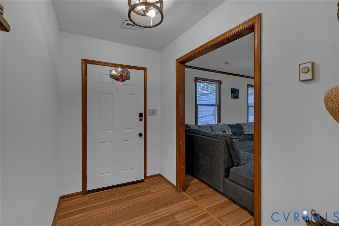 9925 Friendship Road Gloucester, VA 23061 - Photo 2 of 33