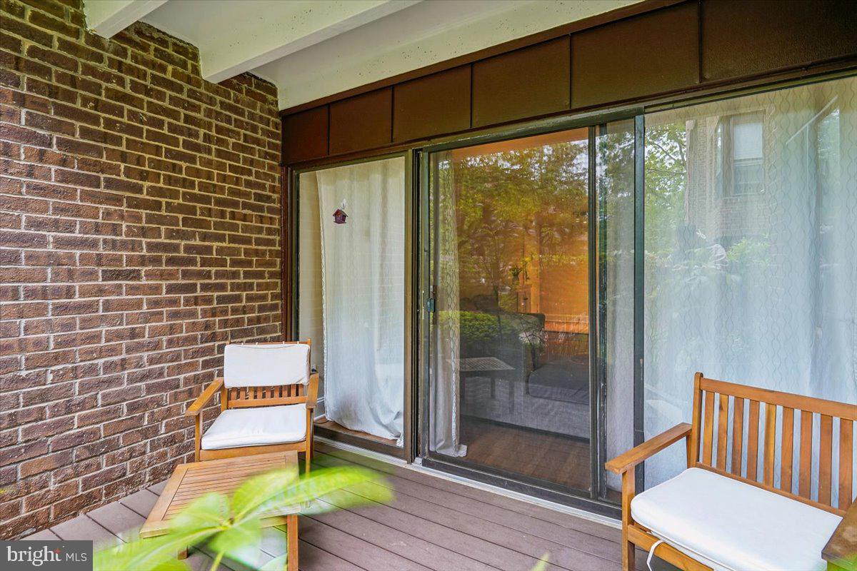 11256 Chestnut Grove Square, Unit 23 Reston, VA 20190 - Photo 18 of 51