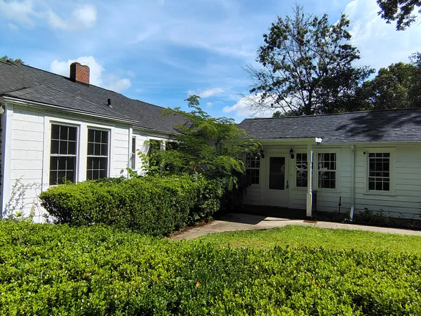 $220,000 | 406 Thames Street, Manning, SC 29102