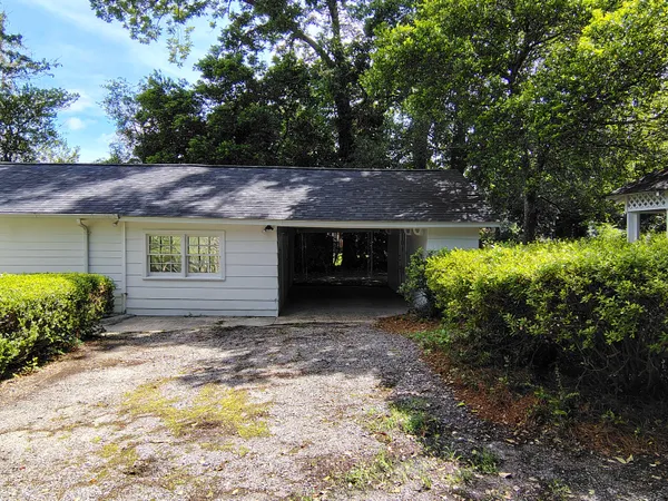 $220,000 | 406 Thames Street, Manning, SC 29102