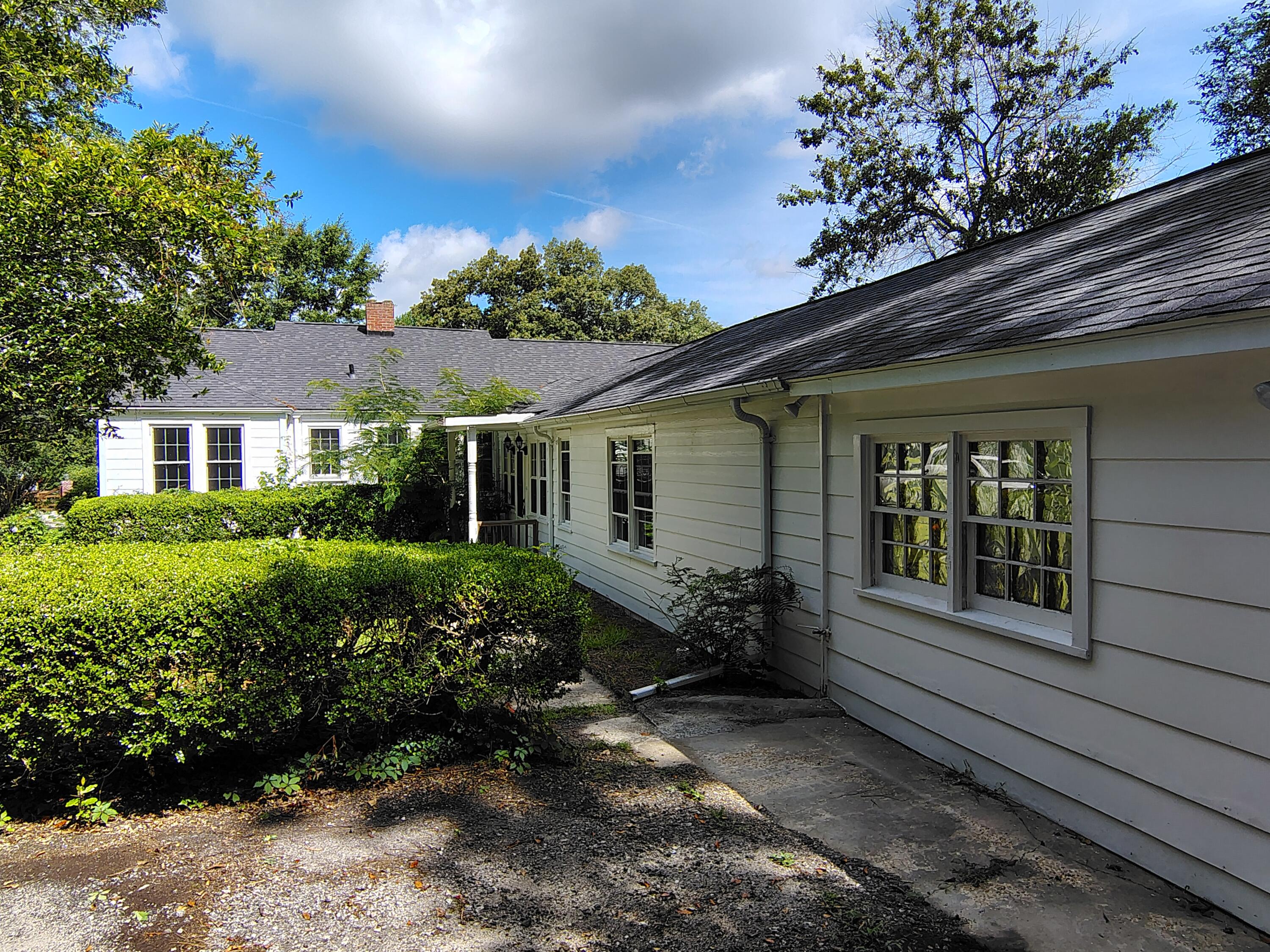 406 Thames Street Manning, SC 29102 - Photo 21 of 71 IMG_20250617_104953031_HDR