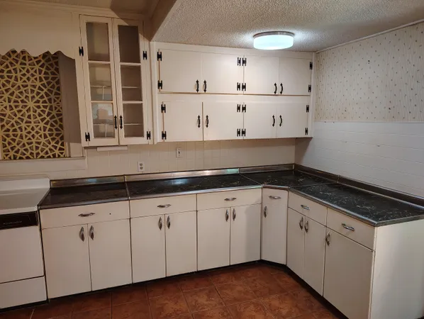 $220,000 | 406 Thames Street, Manning, SC 29102