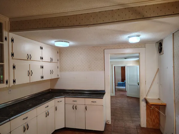 $220,000 | 406 Thames Street, Manning, SC 29102