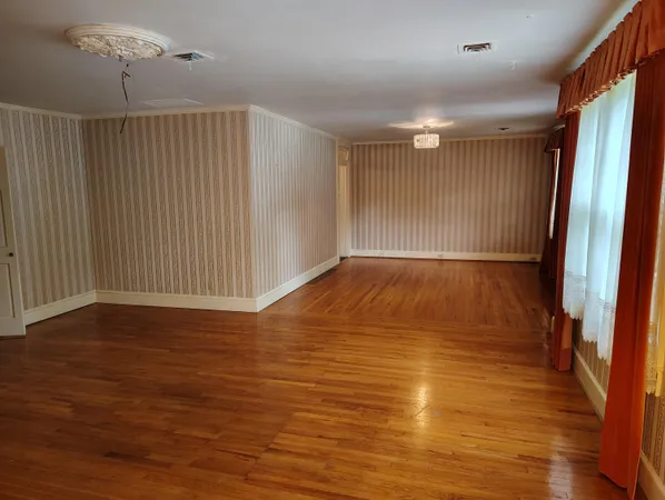 $220,000 | 406 Thames Street, Manning, SC 29102