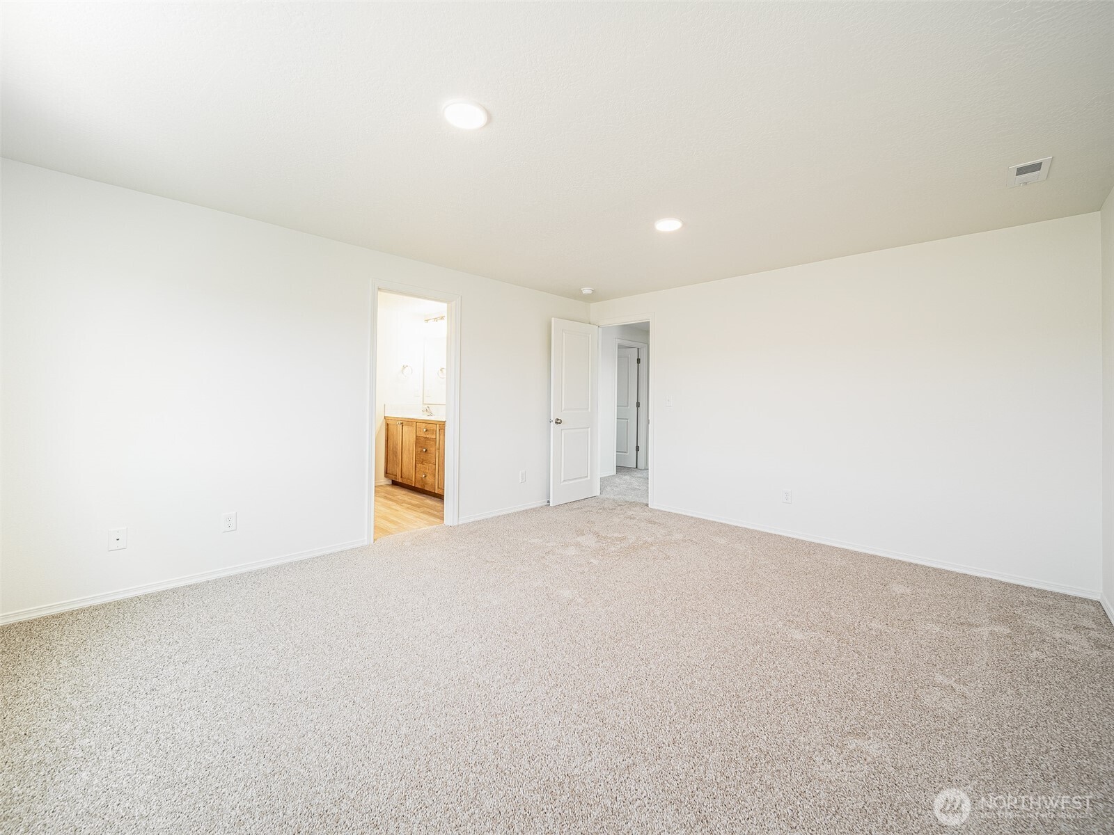 1902 Hickory Road Moses Lake, WA 98837 - Photo 8 of 9 a view of an empty room with a window