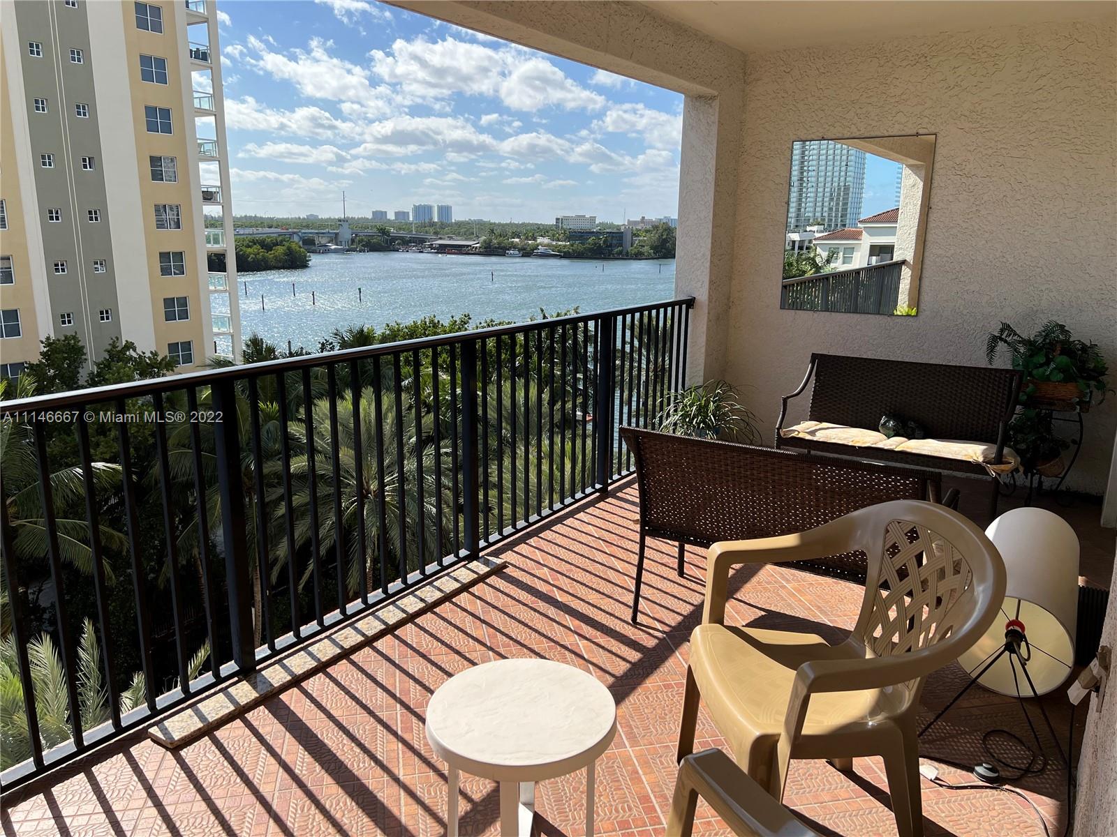 17100 North Bay Road, Unit 1701 Sunny Isles Beach, FL 33160 - Photo 13 of 84