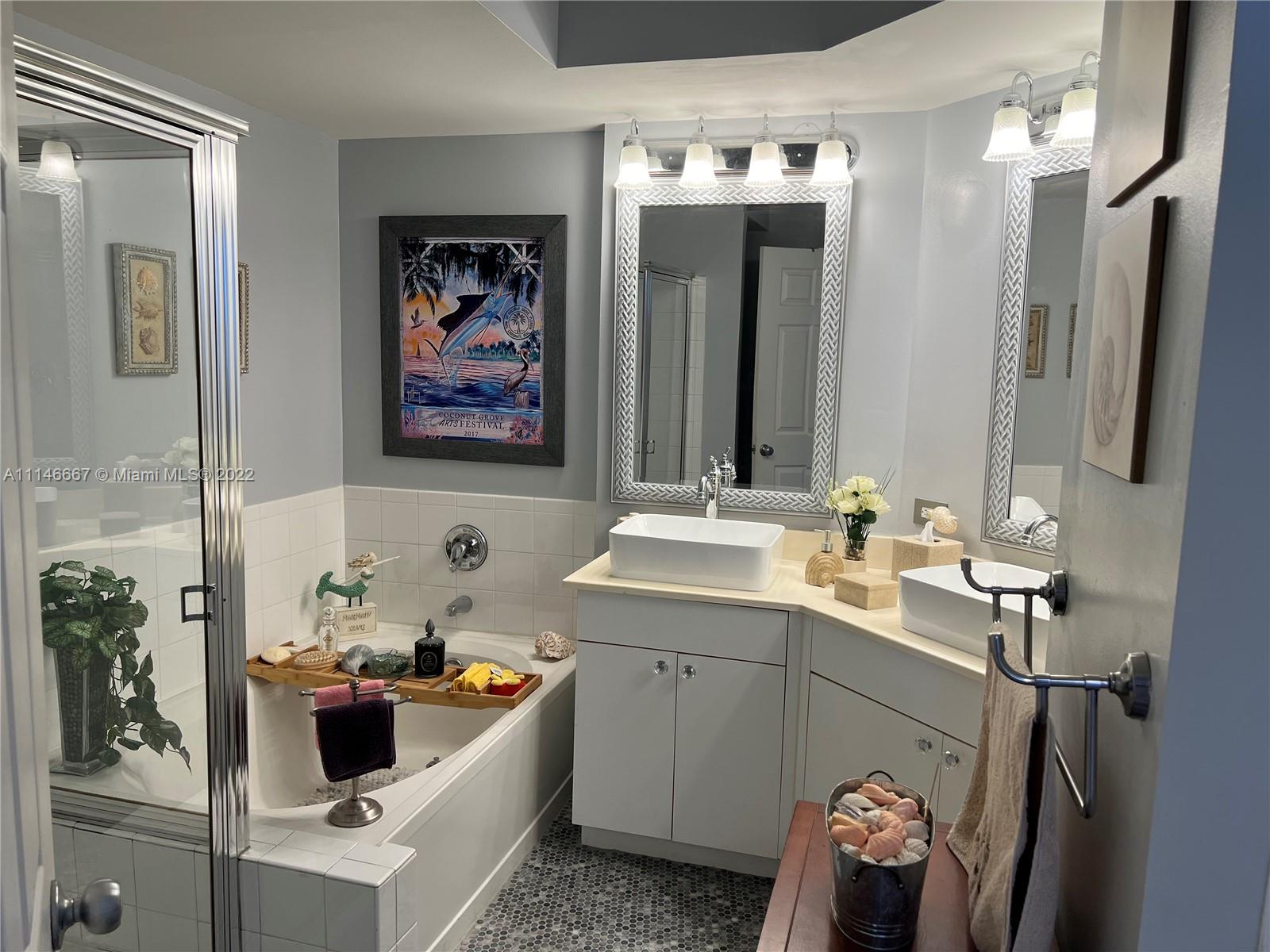 17100 North Bay Road, Unit 1701 Sunny Isles Beach, FL 33160 - Photo 31 of 84