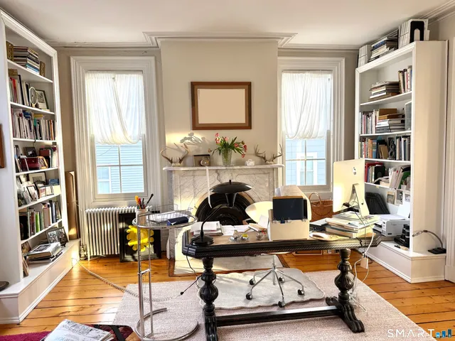 $2,250 | 137 Water Street, Unit 2, Stonington, CT 06378