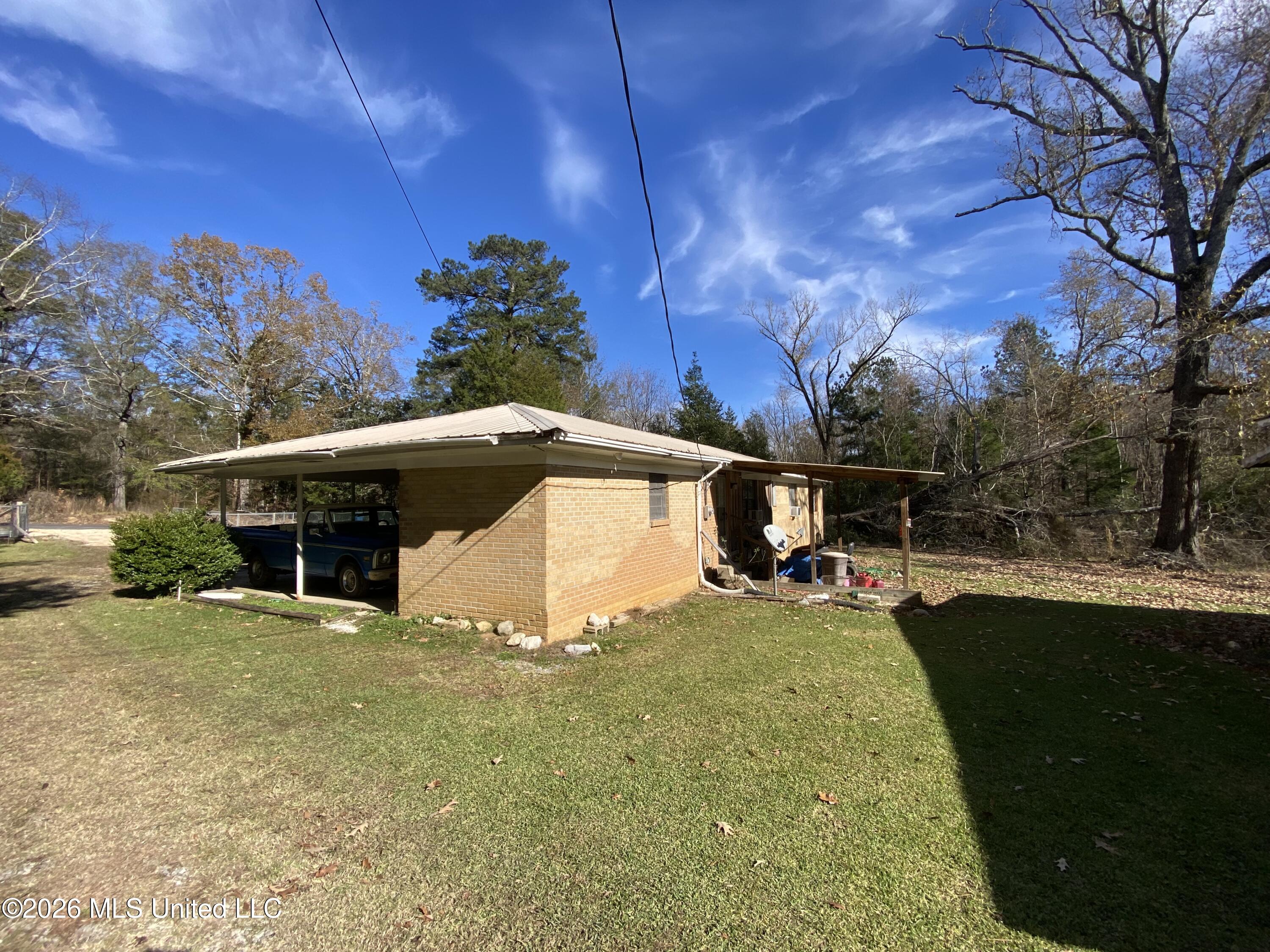 2325 Lindsey Road Morton, MS 39117 - Photo 3 of 16 IMG_3177