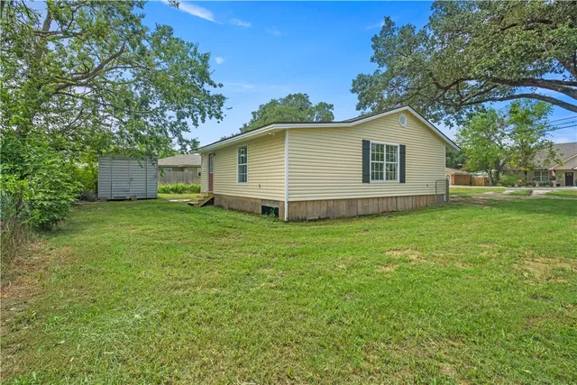 $185,000 | 23242 Farm To Market 244, Iola, TX 77861