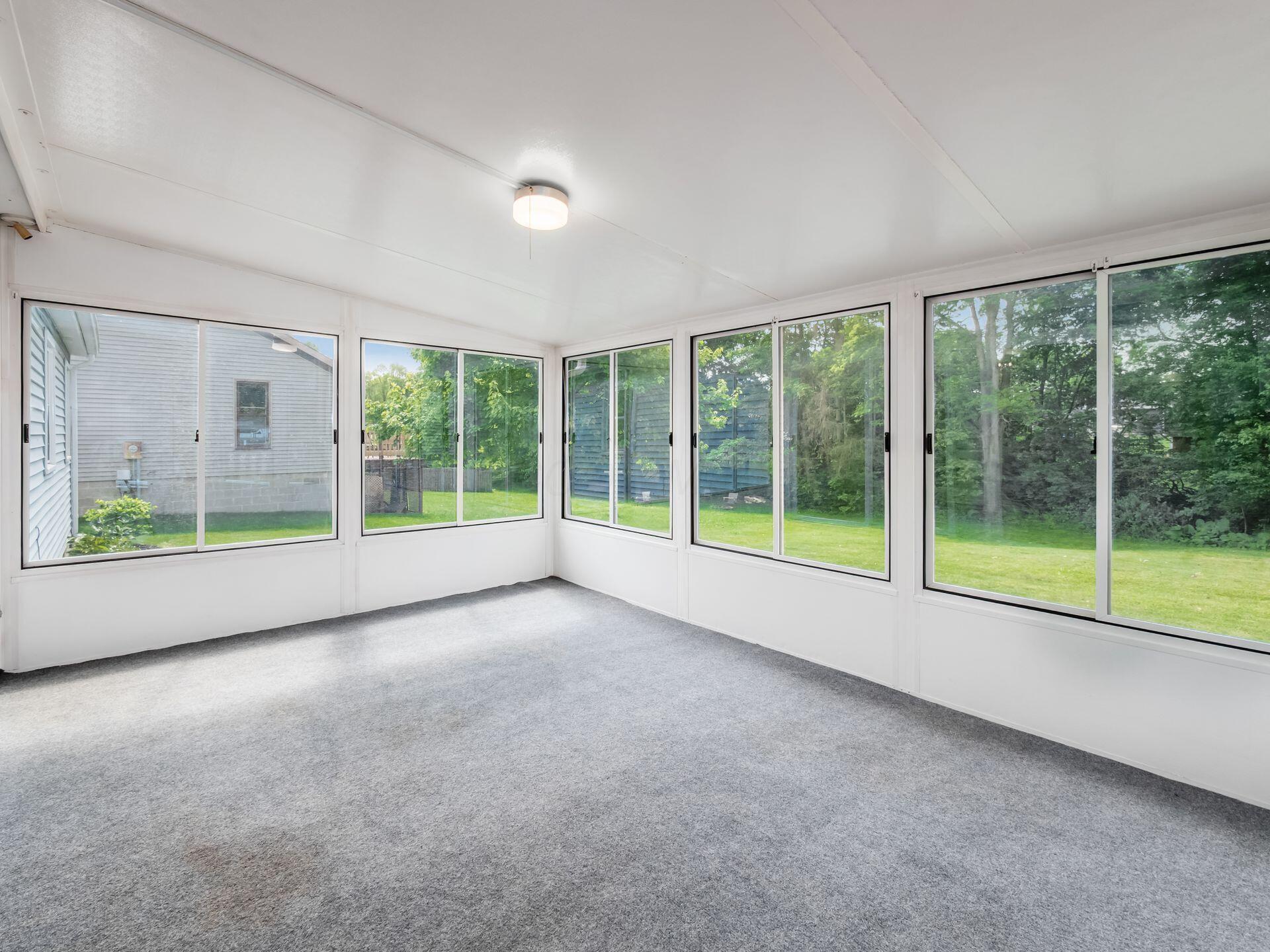 449 Senate Avenue Delaware, OH 43015 - Photo 25 of 31 Sun Room
