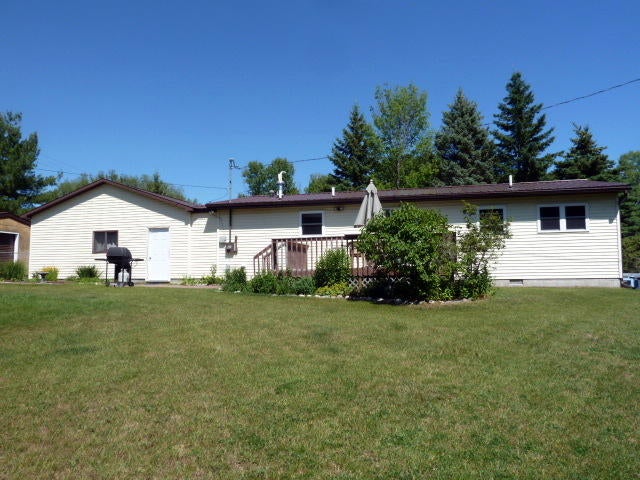 7985 Mullett Lake Road Cheboygan, MI 49721 - Photo 4 of 26 Gallery Image 4