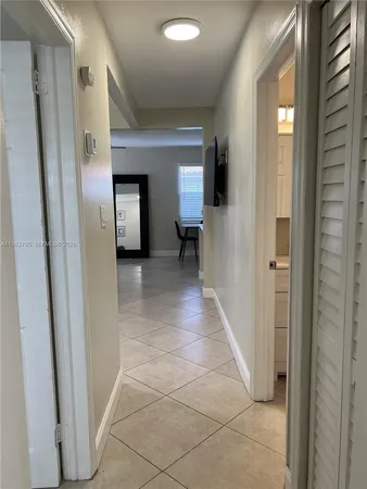 $2,900 | 2415 Grant Street, Hollywood, FL 33020