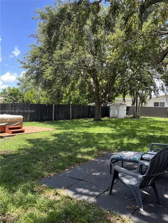 $2,900 | 2415 Grant Street, Hollywood, FL 33020