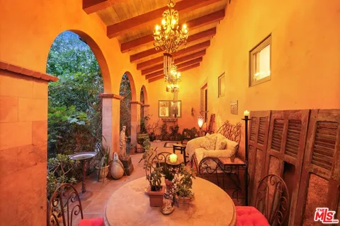 $1,999,000 | 754 Basin Drive, Topanga, CA 90290