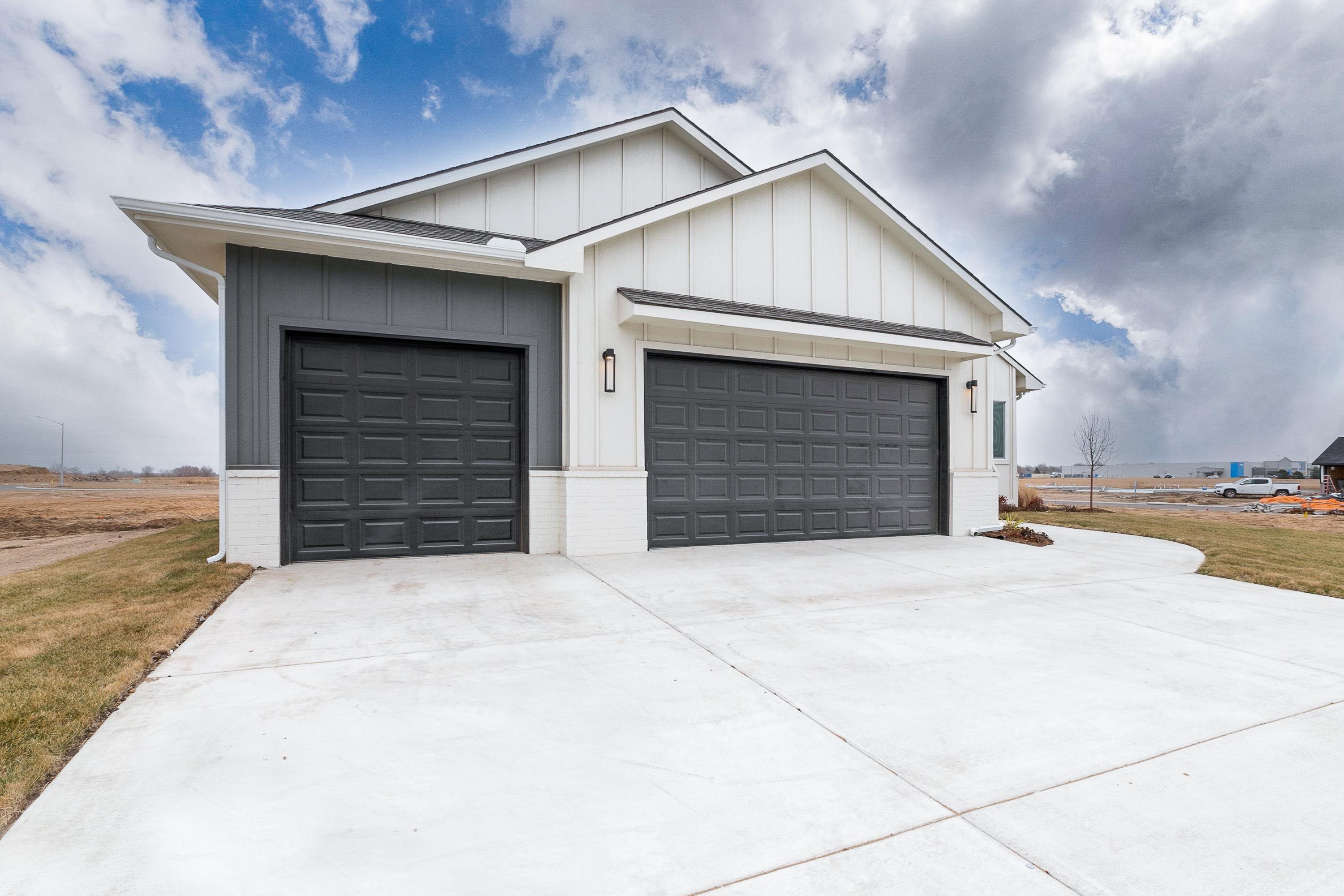 5437 North St Paul Street Wichita, KS 67204 - Photo 2 of 36